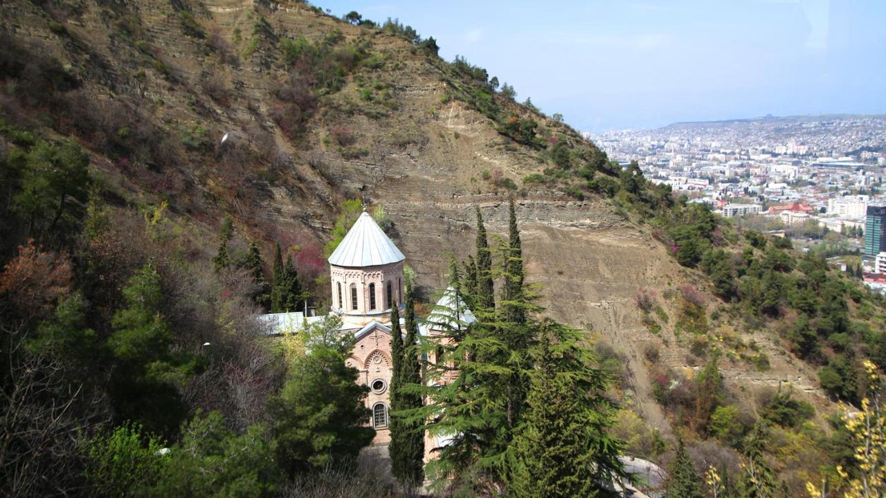 Aleqsandra تبليسي المظهر الخارجي الصورة